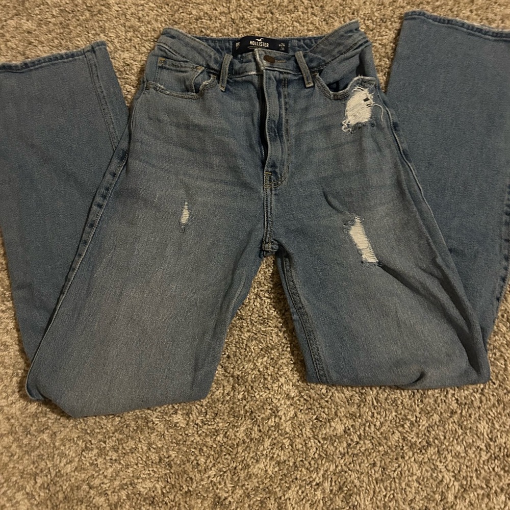 Hollister distressed jeans. Size 0